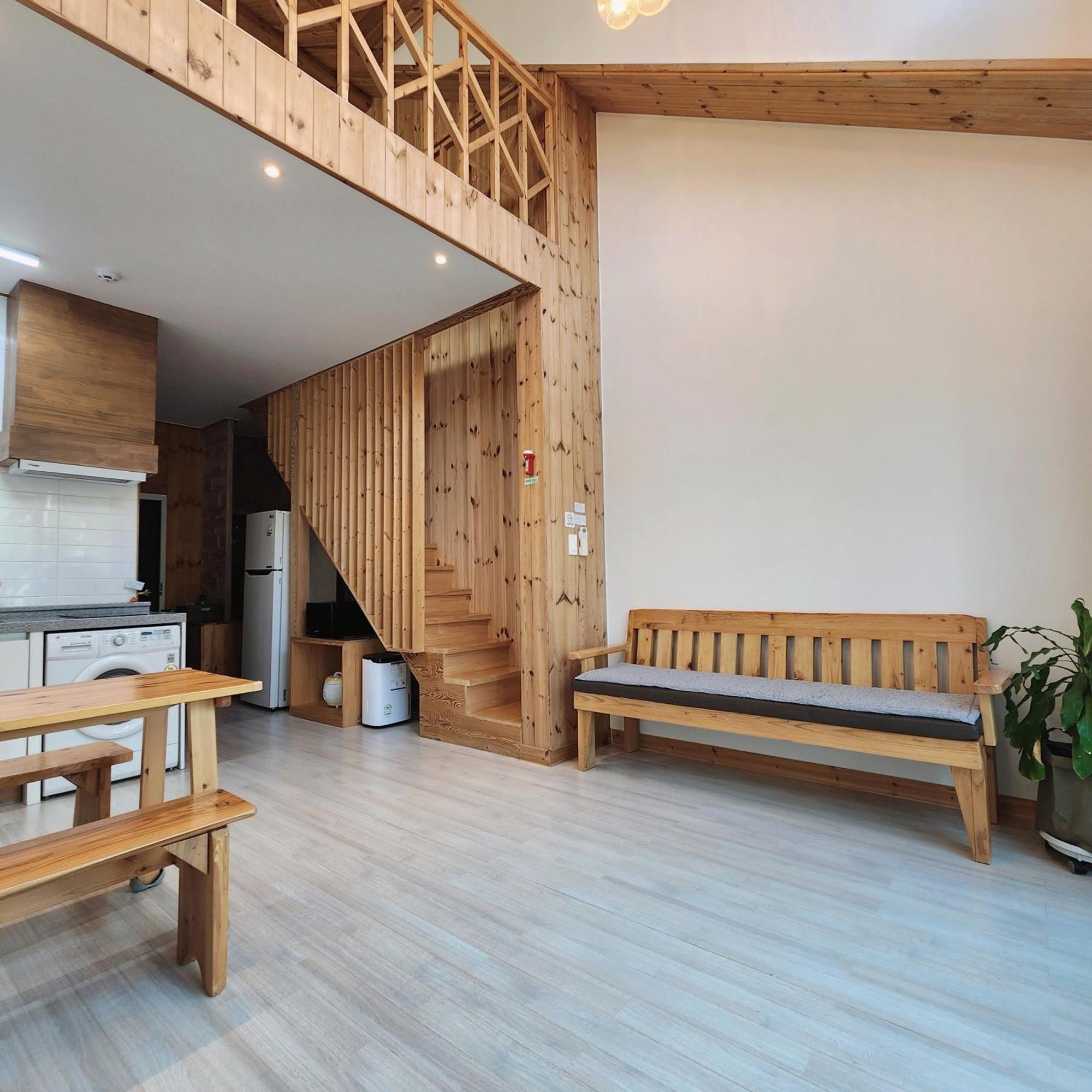 Jeju 542 Pension ซอกวีโพ ภายนอก รูปภาพ